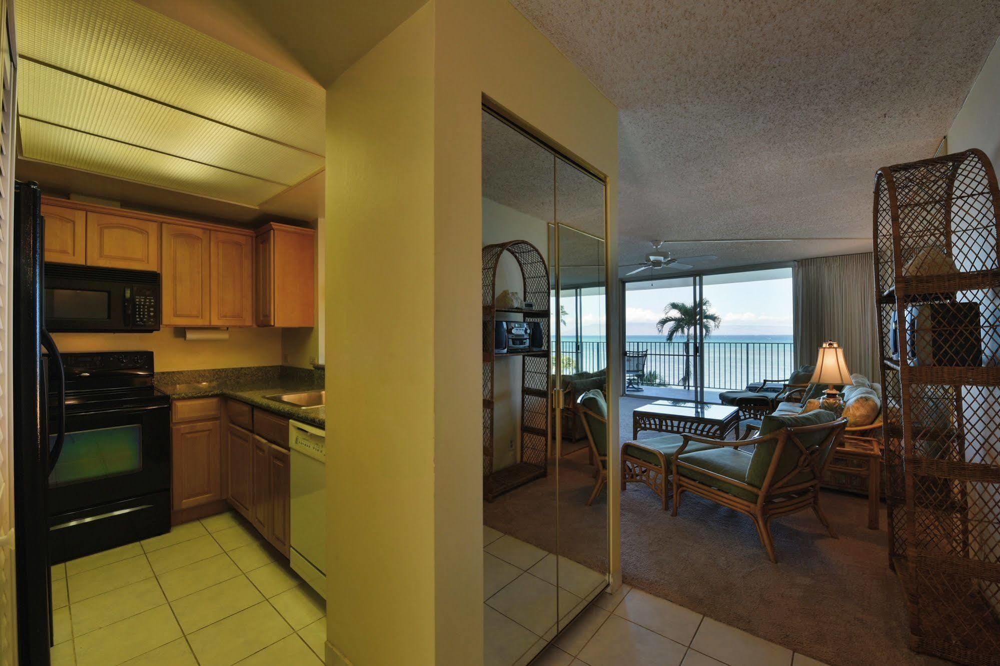 Hololani Oceanfront Condominiums Napili-Honokowai Bagian luar foto